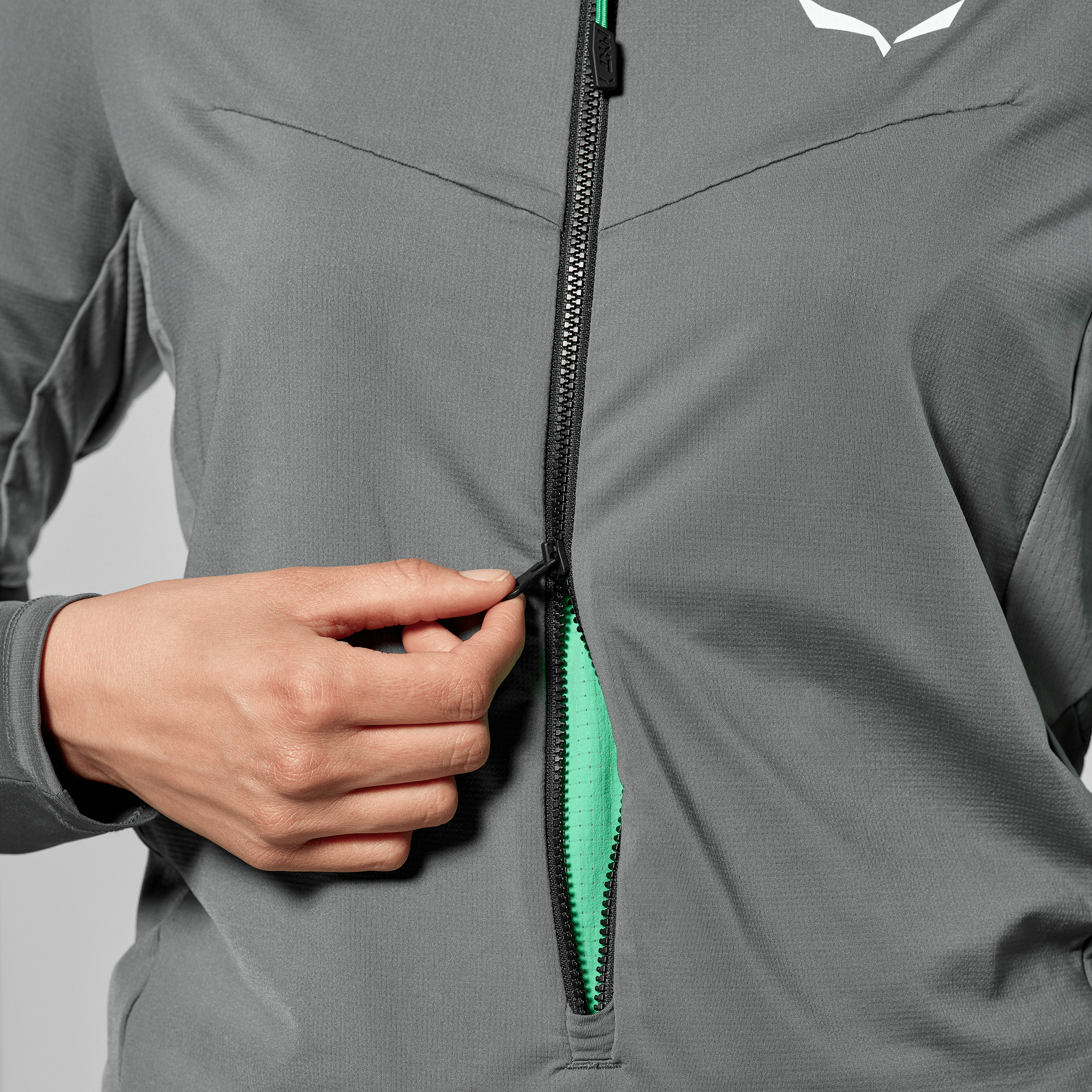 T-shirt femme à manches courtes et zip intégral NXT Hybrid